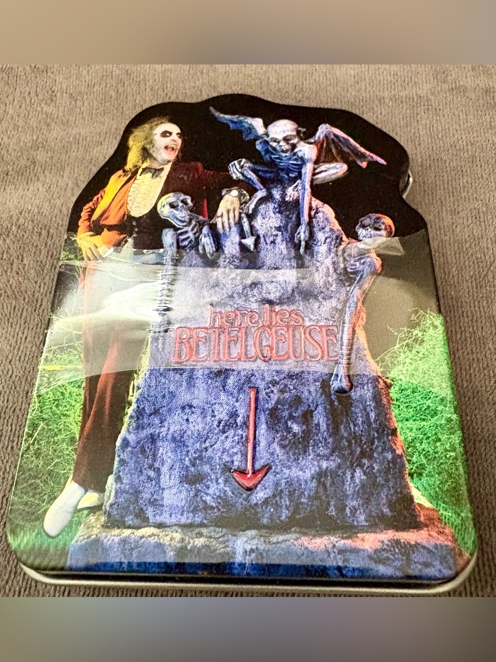 Beetlejuice Movie Afterlife Blue Raspberry Sour Skulls in Embossed Metal Tin NEW